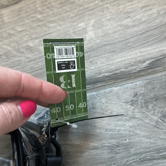 Fenty Swag Belt Bag w Lip Gloss - Picture 8 of 17